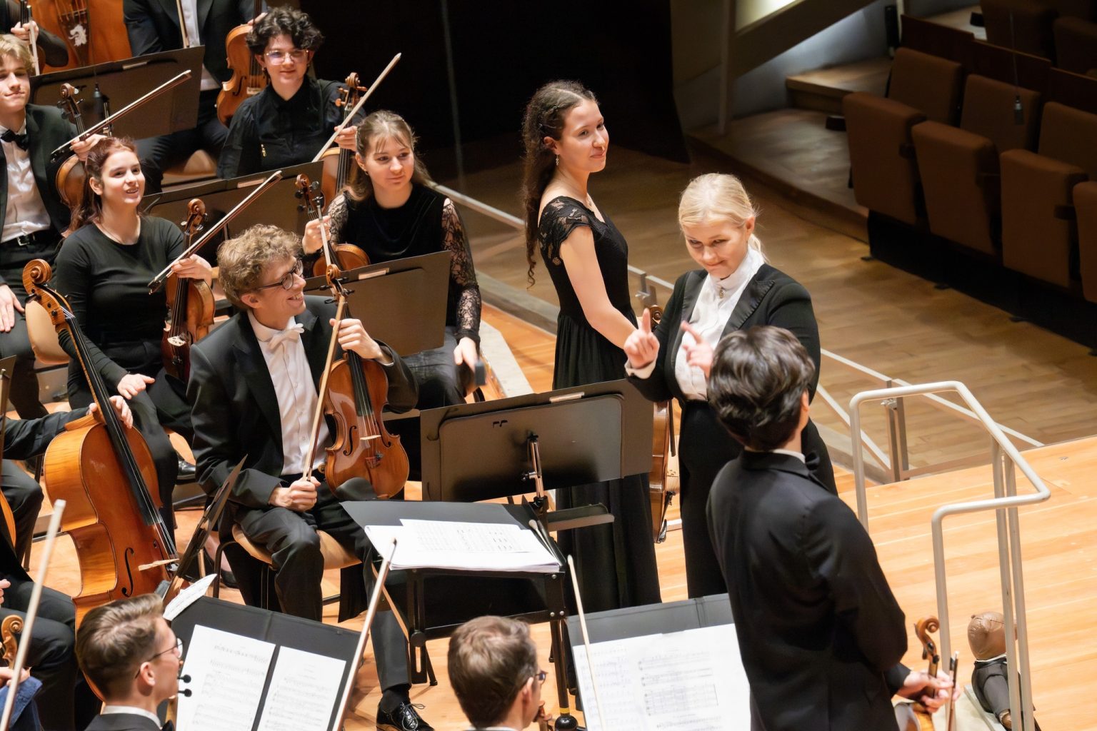 Matiné Německého národního mládežnického orchestru: Anu Tali, Bundesjugendorchester, 11. ledna 2026, Velký sál Filharmonie, Berlín (zdroj Bundesjugendorchester, foto Monika Rittershaus)