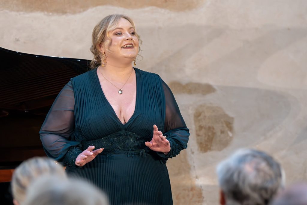 Kathleen O’Mara 25. ledna 2026, sál Novoměstské radnice, Karlovo náměstí, Praha (zdroj Nachtigall Artists Management, foto Petr Dyrc)