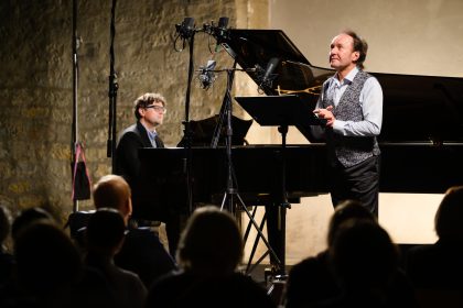 Schubertova Winterreise, 28. ledna 2026, Anežský klášter – Miroslav Sekera, Roman Janál (foto Karel Šuster)