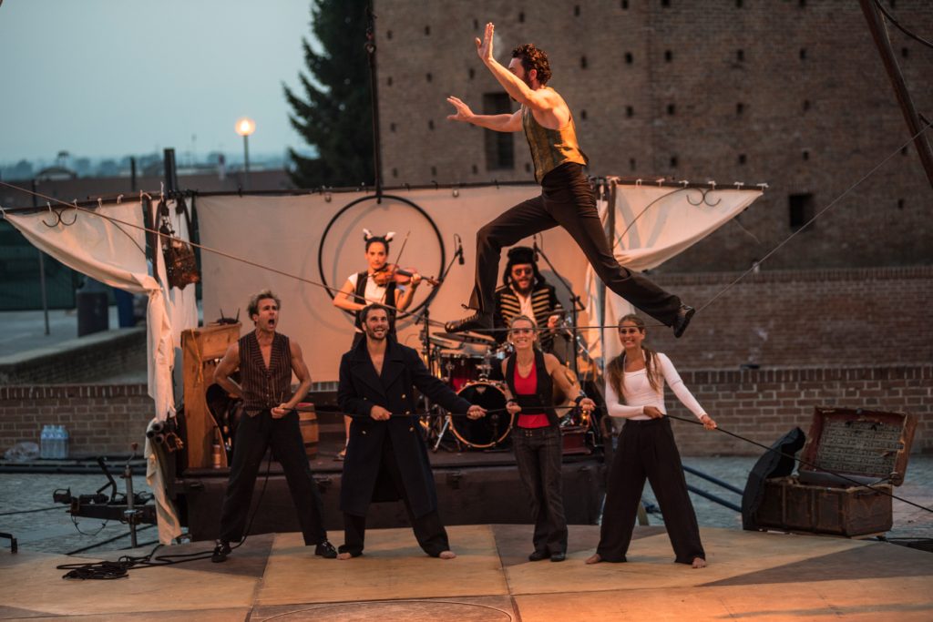 Circo Zoé: Naufragata (foto Andrea Macchia)
