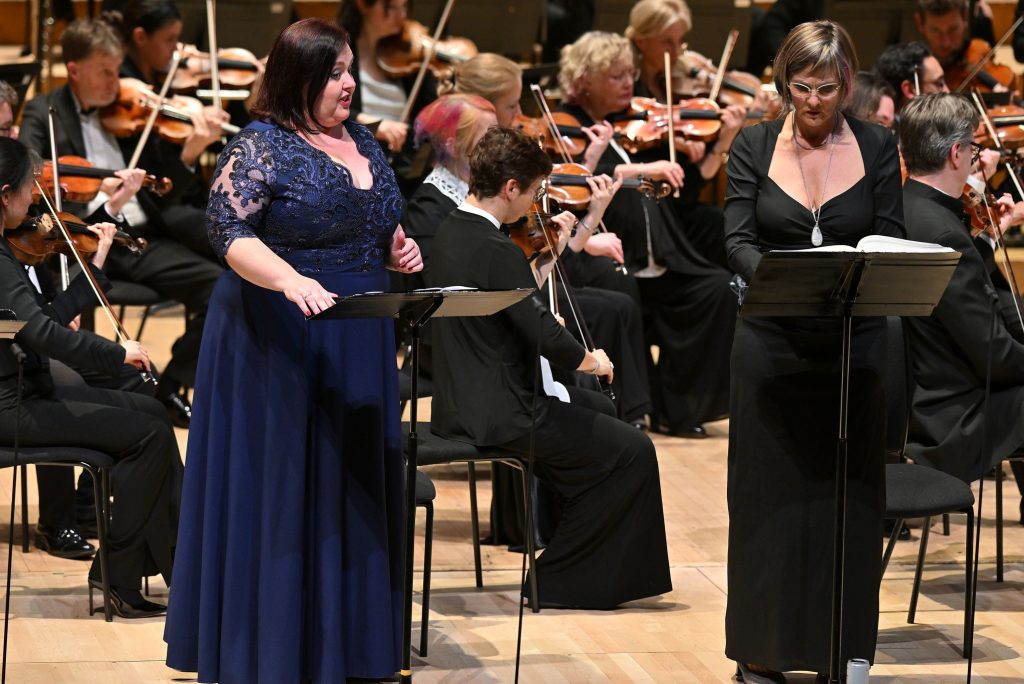 Leoš Janáček: Věc Makropulos, 15. ledna 2026, Barbican Centre, Londýn – Lucie Hilscherová, Marlis Petersen a London Symphony Orchestra (foto Mark Allan)