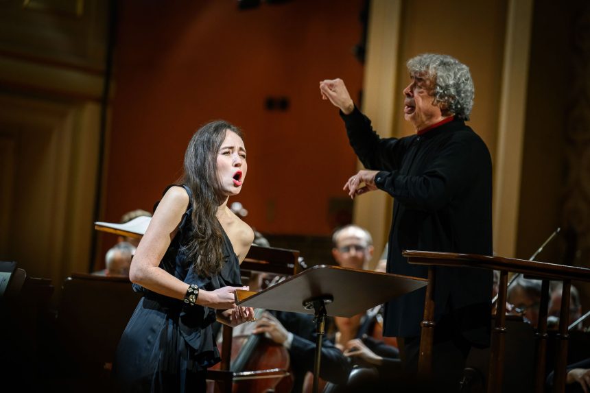 Fleur Barron, Semjon Byčkov, 18. února 2026, Rudolfinum, Dvořákova síň, Praha (zdroj Česká filharmonie)