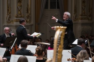 Slovenská filharmónia: Antonín Dvořák – Svatební košile, 30. ledna 2026, koncertní síň Slovenské filharmonie, Bratislava – Jiří Brückler, Petr Altrichter a Slovenská filharmónia (foto Alexander Trizuljak)