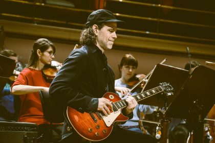 Bryce Dessner (zdroj Česká filharmonie)