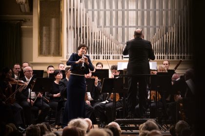 Trojhvězdí německého romantismu, 5. února 2026, Besední dům v Brně –⁠⁠⁠⁠⁠⁠ Sharon Kam, Ivor Bolton, Filharmonie Brno (foto Jan Prokopius)