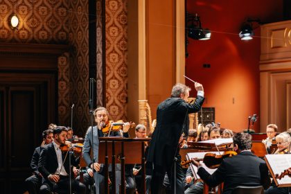 Jonathan Nott a Christian Tetzlaff, 23. února 2026, Rudolfinum – Christian Tetzlaff, Jonathan Nott, Symfonický orchestr Českého rozhlasu (foto Matěj Komár)