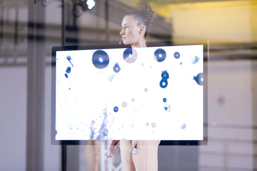 Simona Deaconescu a Vanessa Goodman: BLOT (foto Alina Usurelu)