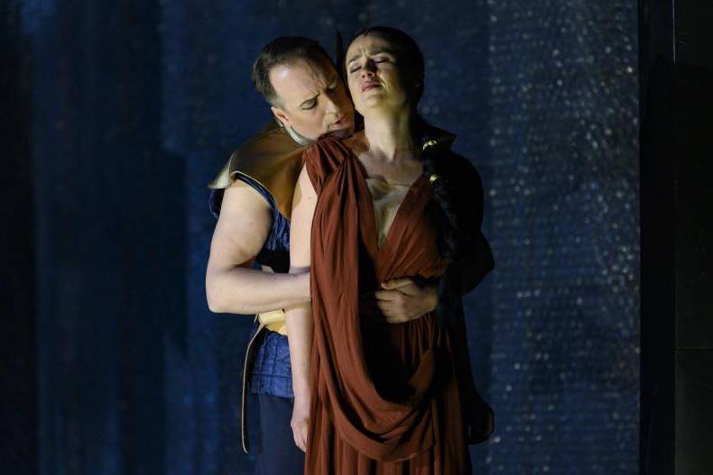 Gioacchino Rossini: MOJŽÍŠ A FARAON aneb Přechod Rudého moře – Martin Šrejma, Lada Bočková (foto Martin Popelář)