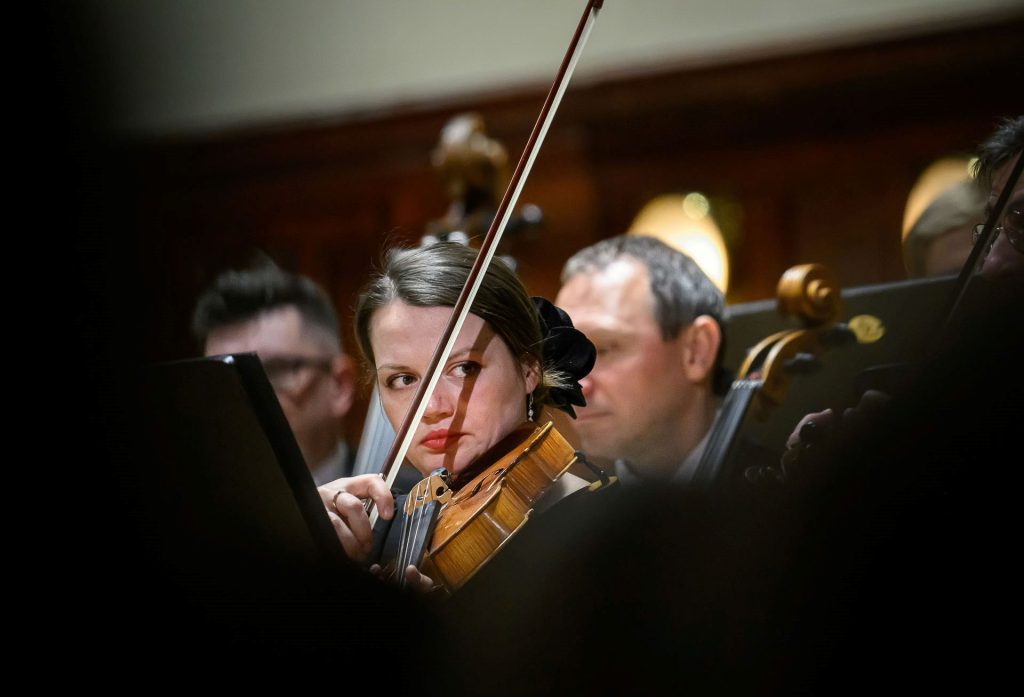 Symfonický orchestr hl. m. Prahy FOK, 4. března 2026, Obecní dům, Smetanova síň, Praha (zdroj Symfonický orchestr hl. m. Prahy FOK, foto Petra Hajská)