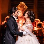 Giuseppe Verdi: La traviata – Giovanni Sala, Ermonela Jaho, Royal Ballet And Opera 2025, Londýn (zdroj Royal Ballet And Opera, foto Pamela Raith)