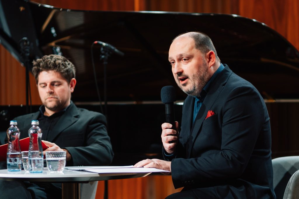 Smetanovské dny: Když hudba umlkne & Marek Kozák, 10. března 2026, Dům hudby, Plzeň – Marek Mikulášek a Zdeněk Hazdra (foto Dominik Beránek)