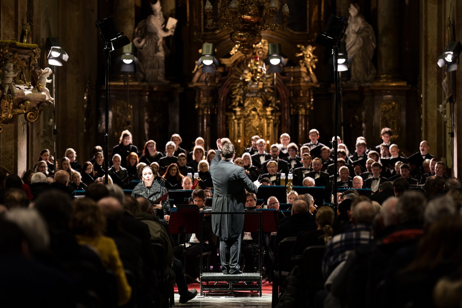 Zahajovací koncert 33. ročníku Velikonočního festivalu duchovní hudby – Simona Šaturová, Jaroslav Kyzlink, Filharmonie Brno, Pražský filharmonický sbor, 29. března 2026, kostel sv. Janů, Brno (zdroj Velikonoční festival duchovní hudby, foto Jan Prokopius)