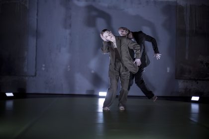 Jana Burkiewiczová: Směj se, pořád se směj, Jatka78, Skleněnka – Paulína Šmatláková a Michal Heriban (foto Vojtěch Brtnický)