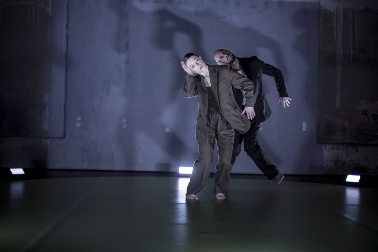 Jana Burkiewiczová: Směj se, pořád se směj, Jatka78, Skleněnka – Paulína Šmatláková a Michal Heriban (foto Vojtěch Brtnický)