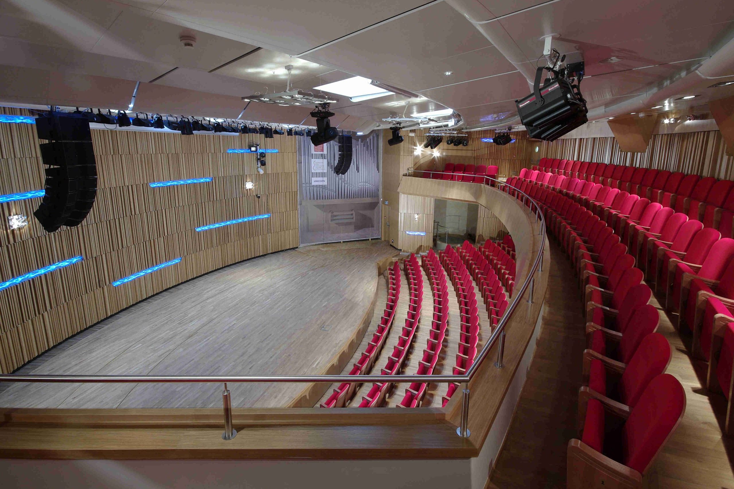 Koncertní sál Pražské konzervatoře (zdroj Pražská konzervatoř)