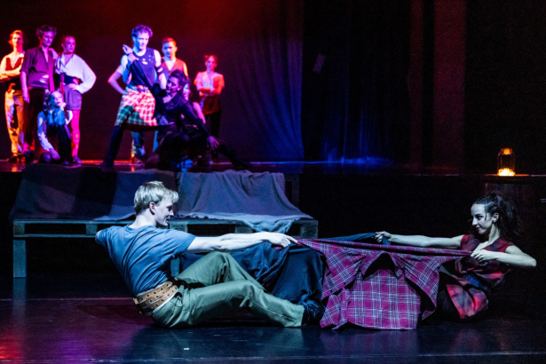 Lucy Macphail: Hory a údolí, Divadlo F. X. Šaldy – Malé divadlo, Liberec (foto Daniel Dančevský)