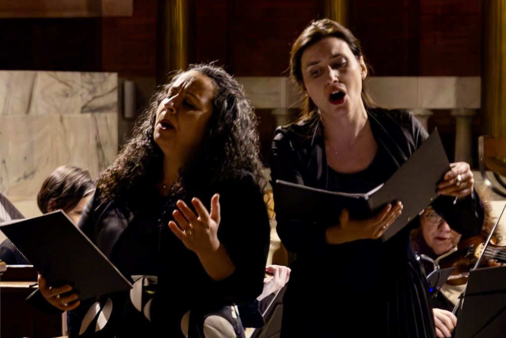 Musica Florea: Stabat mater,17. března 2026, Kostel Nejsvětějšího srdce Páně, Praha – Beatriz Lafont Murcia a Aneta Petrasová (foto Šimon Eben)