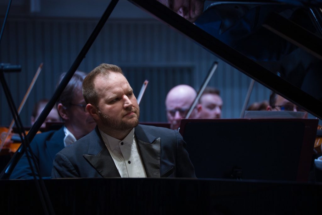 Beethovenův Třetí klavírní koncert,19. března 2026,
Koncertní sál Vesmír, Ostrava – Lukáš Vondráček (foto Petr Hrubeš)