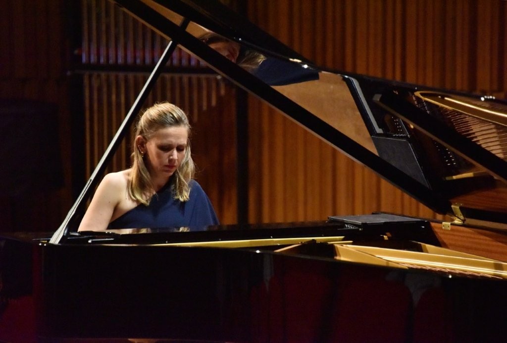 Ullmannovské slavnosti 2026: Sólo pro klavír, 24. dubna 2026, Sál Pražské konzervatoře, Praha – Annika Treutler (zdroj Ullmannovské slavnosti)