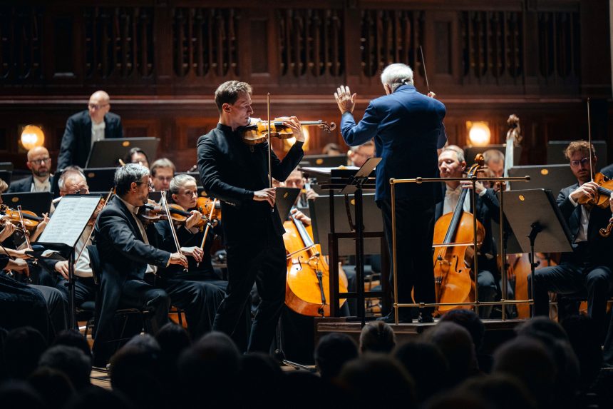 Josef Špaček, Leonard Slatkin, 15. dubna 2026, Obecní dům, Praha (foto Petr Chodura)