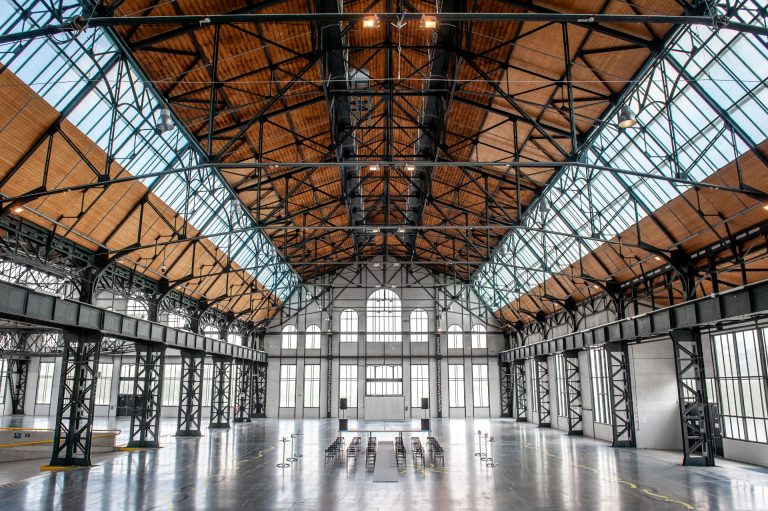 Trojhalí Karolína (zdroj Silver B. C.)