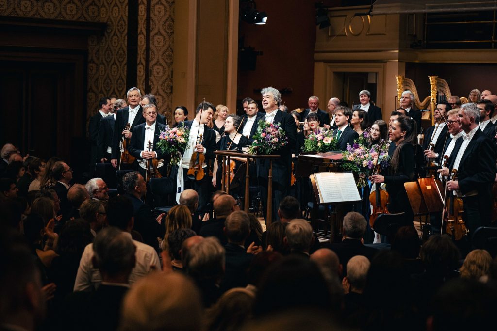 Česká filharmonie: Koncert ke 130. výročí, 1. dubna 2026, Rudolfinum, Dvořákova síň, Praha – Semjon Byčkov a Česká filharmonie (zdroj Česká filharmonie)