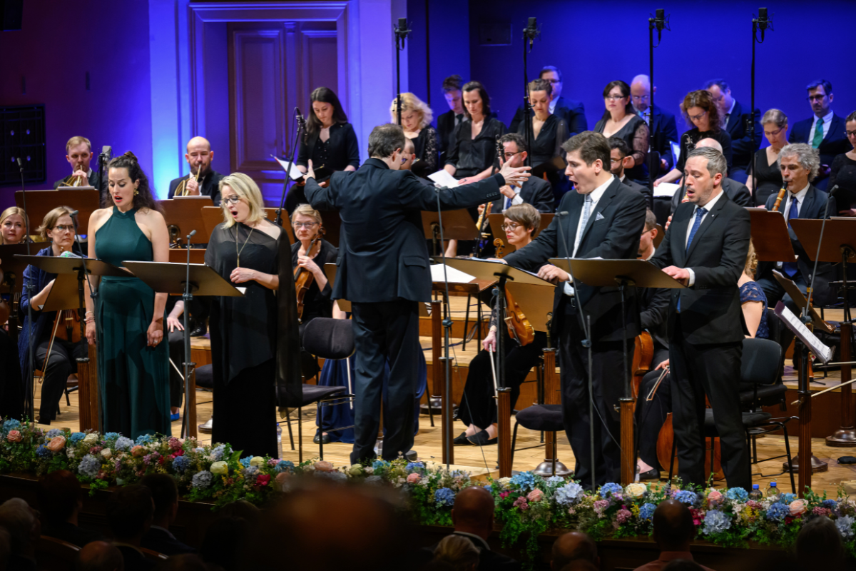Pražské jaro 2026: Marie Seidler, Lydia Teuscher, Aapo Häkkinen, Patrick Grahl, Cornelius Uhle, Helsinki Baroque Orchestra, Purcell Choir, 21. května 2026, Dvořákova síň, Rudolfinum, Praha (zdroj Pražské jaro, foto Petra Hajská)