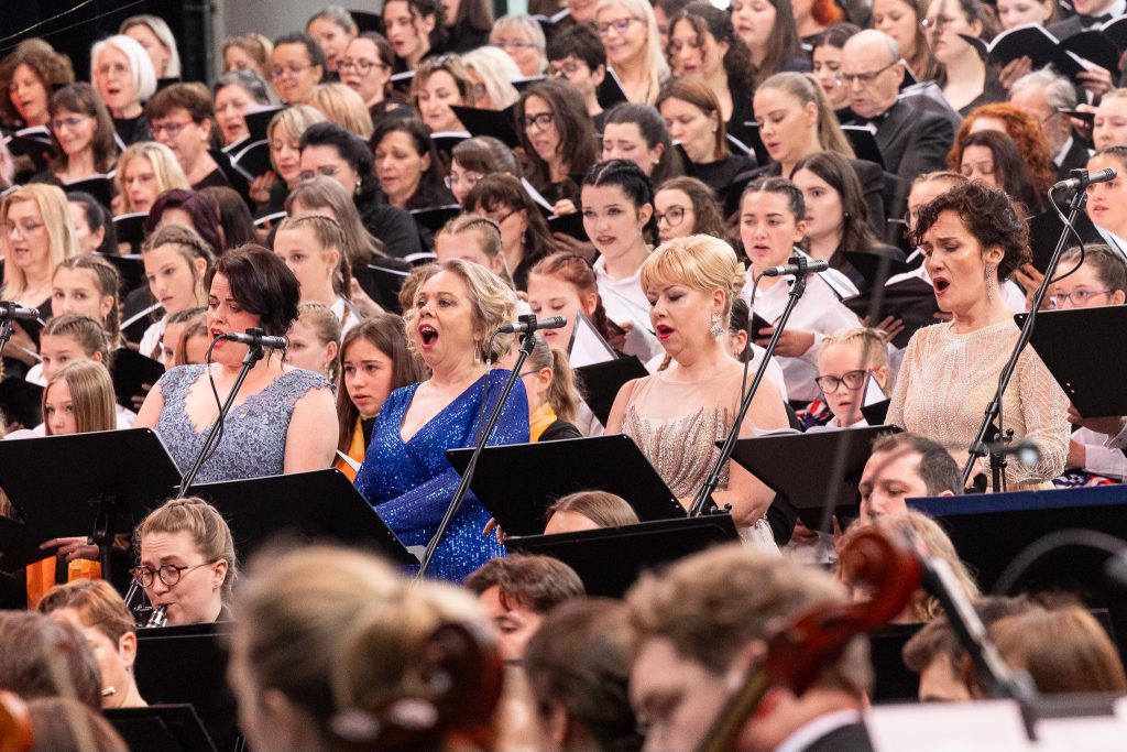 Mahler 8, 17. května 2026, Trojhalí Karolina – Veronika Rovná, Liana Sass, Michaela Zajmi, Václava Krejčí Housková (foto Aleš Honus)