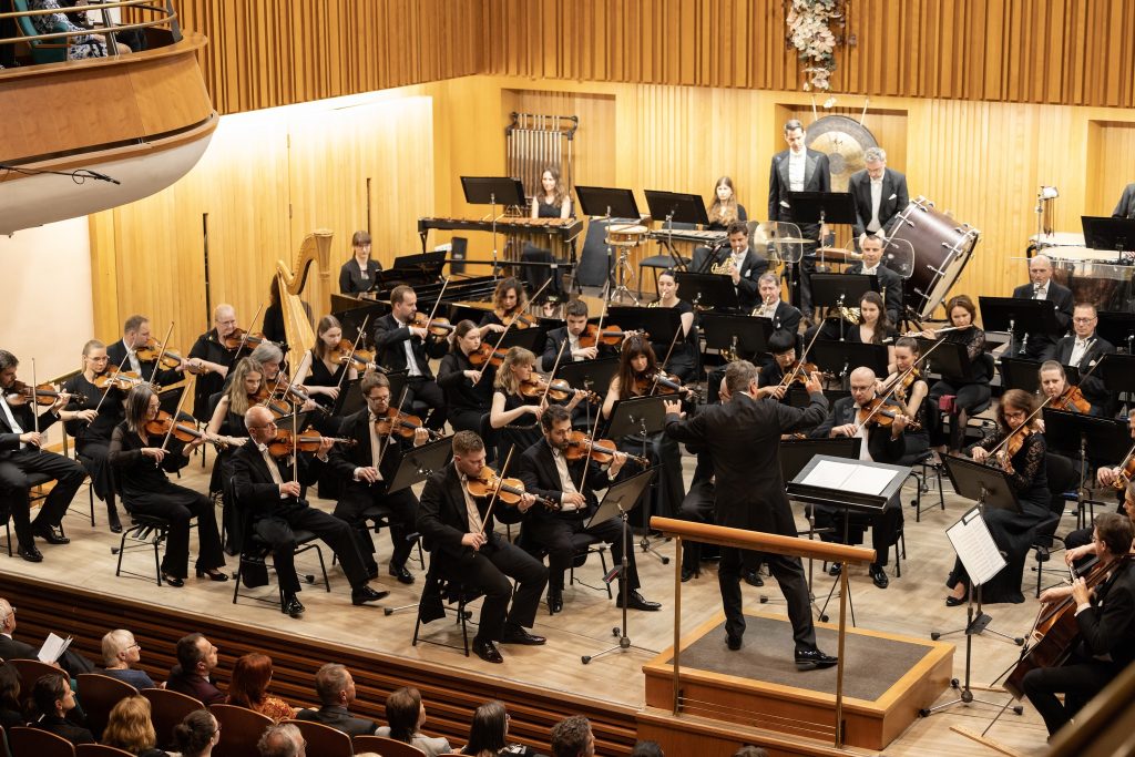 Nový svět. Nové příležitosti, 7. května 2026, Reduta, Olomouc – Moravská filharmonie Olomouc a Zsolt Hamar (foto Tereza Valnerová)