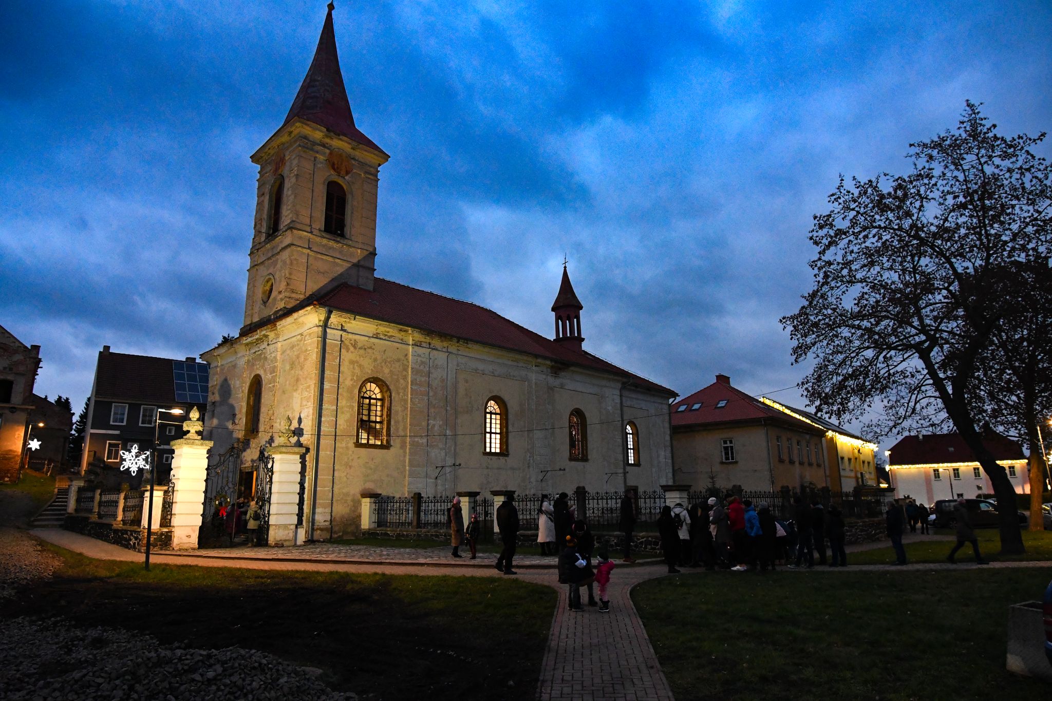 Kostel sv. Apolináře, Modlany (zdroj Noc kostelů)