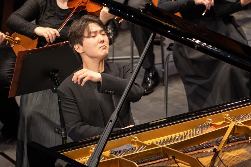 Smetanova Litomyšl: Zahajovací koncert, 12. června 2026, Státní zámek Litomyšl – Seong-Jin Cho a Česká filharmonie (zdroj Smetanova Litomyšl)