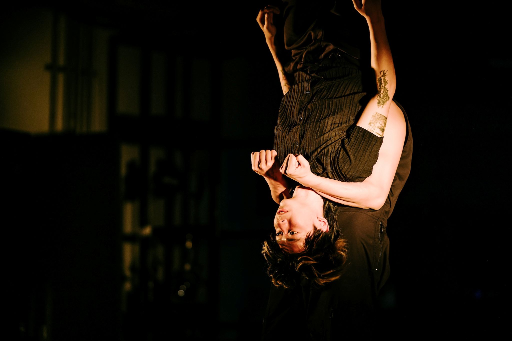 La Main de l'Homme: BRUT (zdroj National Kaohsiung Center for the Arts Weiwuying)