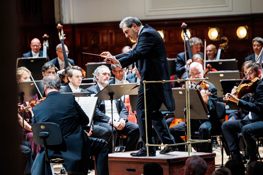 Pražské jaro: Závěrečný koncert, 4. června 2026, Obecní dům, Smetanova síň – Daniele Gatti a Sächsische Staatskapelle Dresden (foto Michal Fanta)