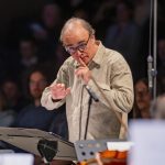 Prague Offspring: Ensemble Modern II, 30. května 2026, DOX+ – Ilan Volkov (foto Václav Hodina)