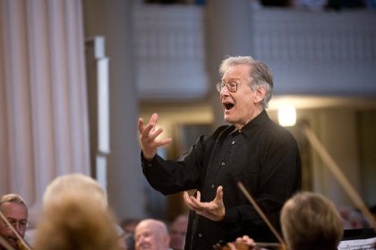 Sir John Eliot Gardiner (foto Gert Mothes)