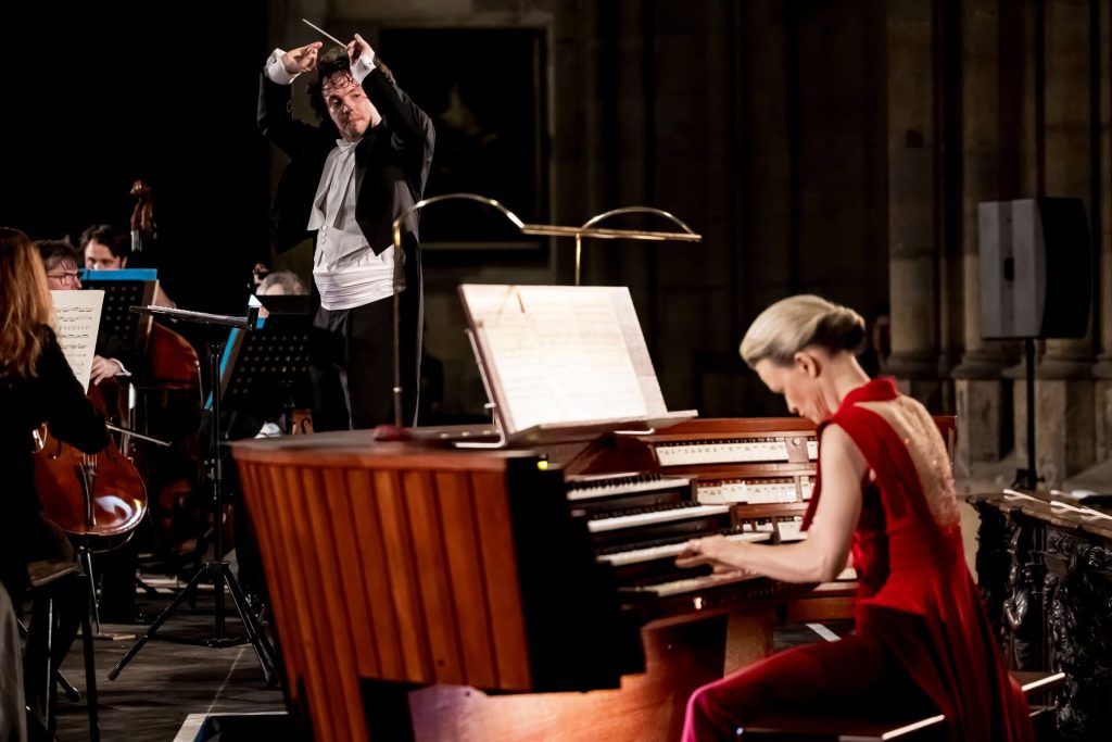 Jiří Rožeň a Iveta Apkalna (foto Radoslav Vnencak)