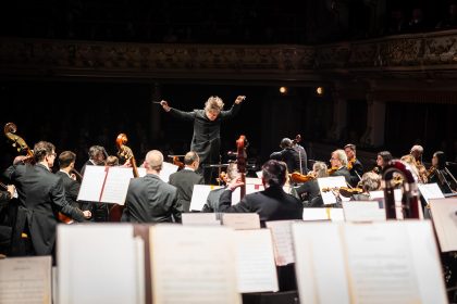 Mezinárodní hudební festival Leoše Janáčka: Zahajovací koncert festivalu, 1. června 2026, Divadlo Antonína Dvořáka, Ostrava – Smyfonický orchestr hl. města Prahy FOK a Tomáš Netopil (foto Martin Kusyn)