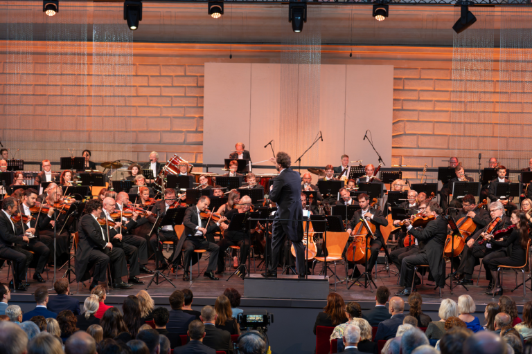 Velké finále – Italská filmová noc: Tomáš Brauner, Symfonický orchestr Českého rozhlasu, 5. července 2026, II. zámecké nádvoří, Litomyšl (zdroj Smetanova Litomyšl, foto Ivan Krejza)