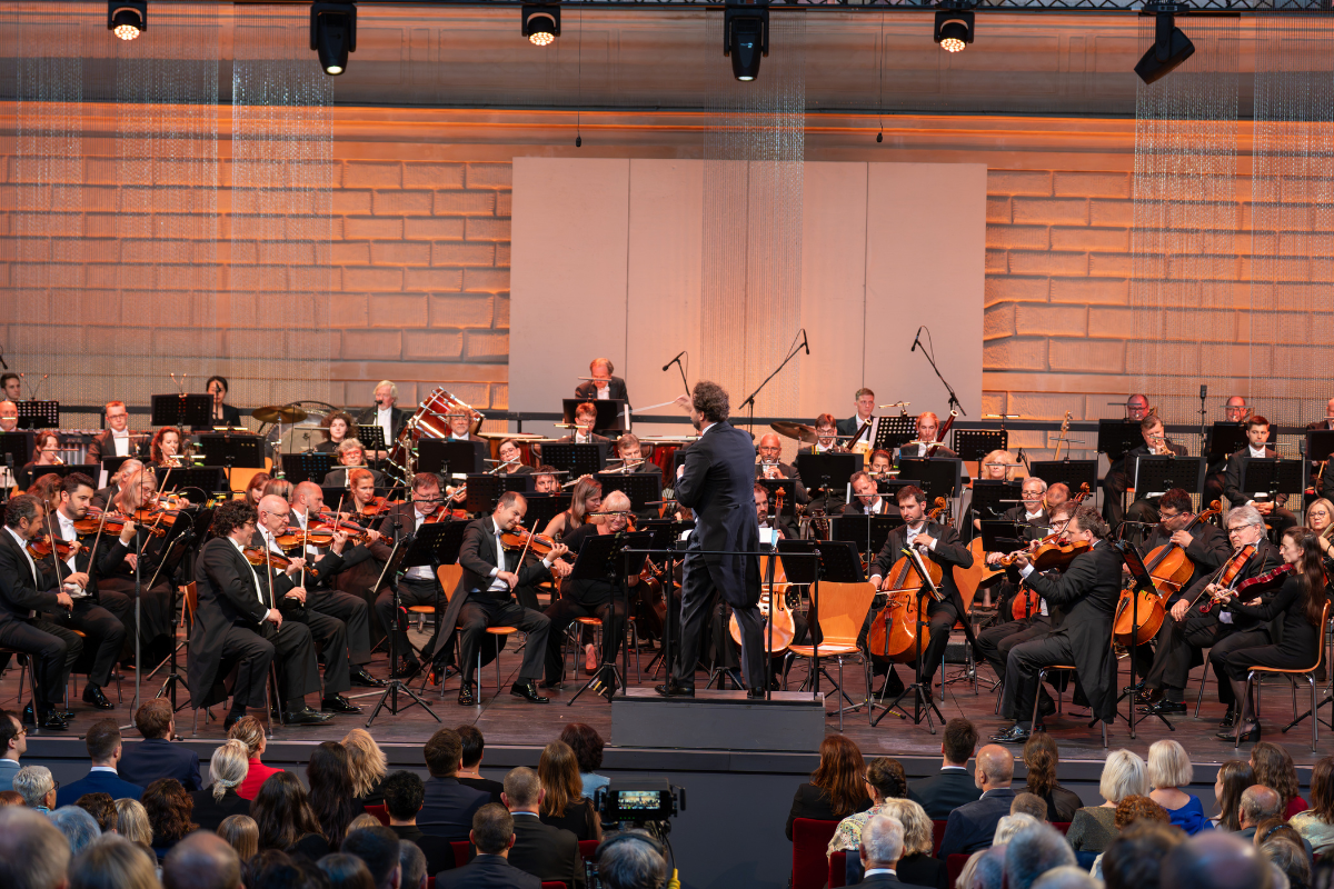 Velké finále – Italská filmová noc: Tomáš Brauner, Symfonický orchestr Českého rozhlasu, 5. července 2026, II. zámecké nádvoří, Litomyšl (zdroj Smetanova Litomyšl, foto Ivan Krejza)
