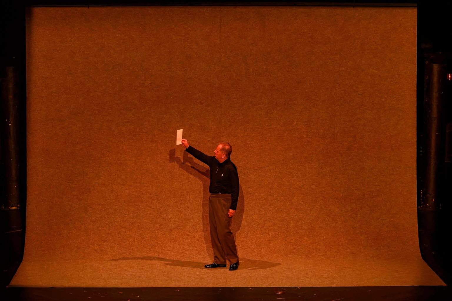 Richard Ayres: No. 61 (David) – Nicholas Isherwood , 23. června 2026, Divadlo Antonína Dvořáka, Ostrava (zdroj New Opera Days Ostrava 2026)