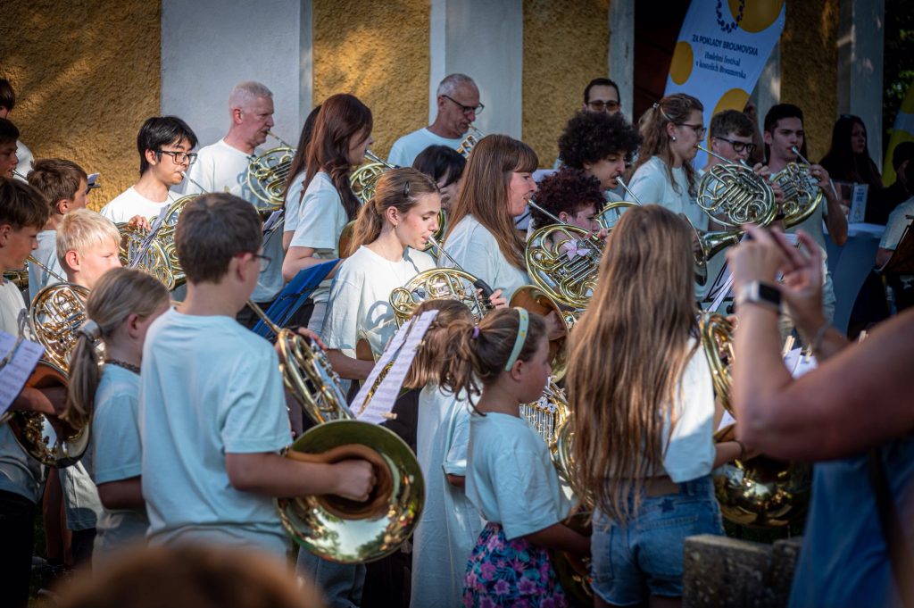 Za poklady Broumovska: Koncert Letních hornových kruzů, 29. července 2026, kostel sv. Michaela (zdroj Za poklady Broumovska)