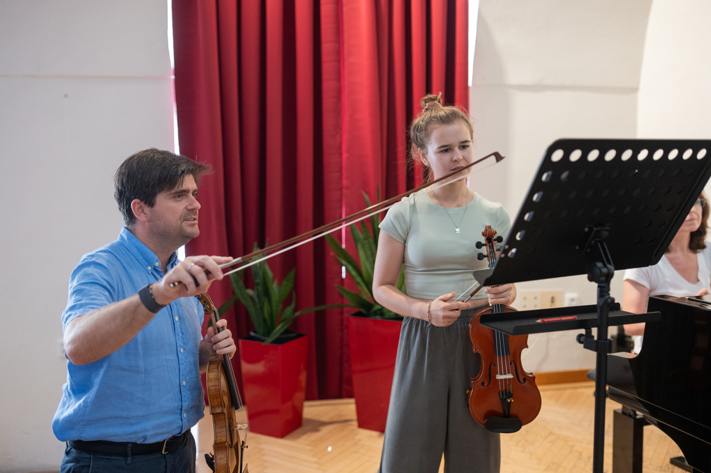 Fedor Rudin při výuce (zdroj Academy Kroměříž)