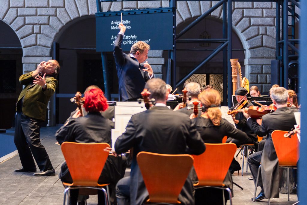 Smetanova Litomyšl 2026: Eugene Kohn, Prague Philharmonia, 2. července 2026, Litomyšl (zdroj Smetanova Litomyšl, foto Majda Slámová)