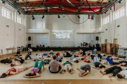 Sympozium Inner Speech as a Stage Gesture in Instant Composition – Lisa Nelson: online workshop, Žižkostel, Praha (foto Tereza Jakoubková)
