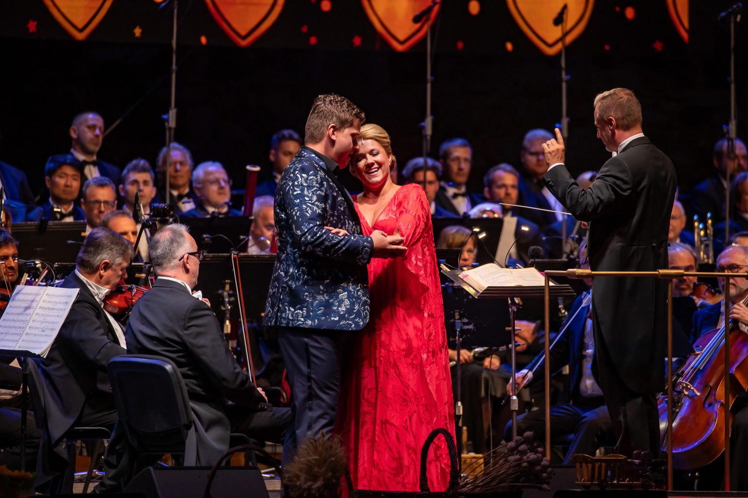 Daniel Matoušek, Kateřina Kněžíková, Robert Jindra, Orchestr Národního divadla Praha (foto Jan Žirovnický)