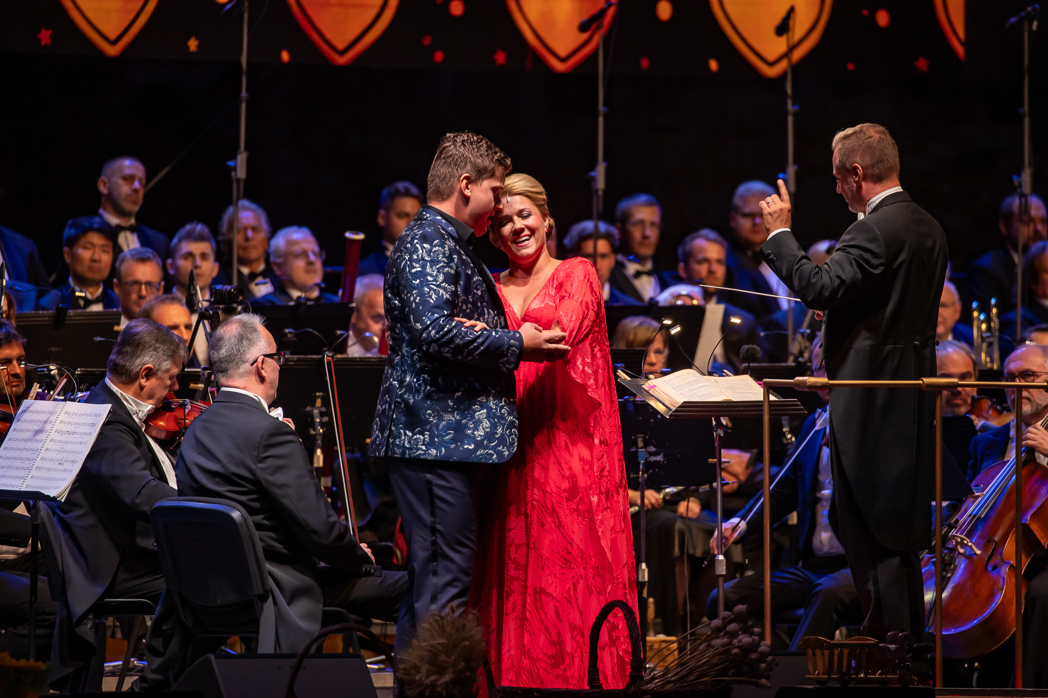 Daniel Matoušek, Kateřina Kněžíková, Robert Jindra, Orchestr Národního divadla Praha (foto Jan Žirovnický)
