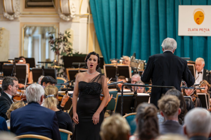 Zlatá pecka 2026: Lada Bočková, Petr Altrichter, Filharmonie Hradec Králové (zdroj Zlatá pecka, foto Ivan Krejza)
