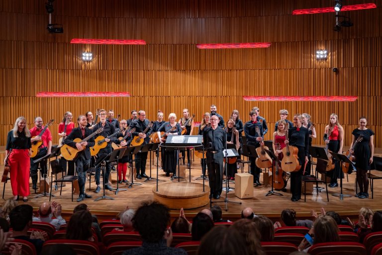 Český kytarový orchestr (zdroj Český kytarový orchestr)