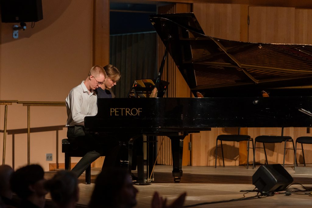 Stipendijní akademie MenART 2026: Timofey Golev, Tadeáš Syrový a Vladimír Slavíček (foto Jakub Čermák)