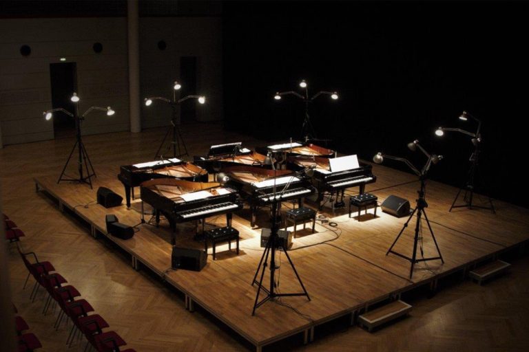 Six Pianos (zdroj Prague Sounds)